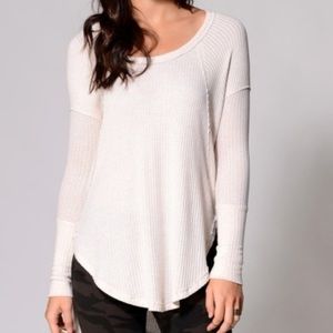 Free People Ventura Raglan Cream
Thermal Top